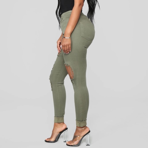 𝐹𝑎𝑠ℎ𝑖𝑜𝑛 𝑁𝑜𝑣𝑎 𝑃𝑎𝑛𝑡𝑠 - Picture 8 of 10